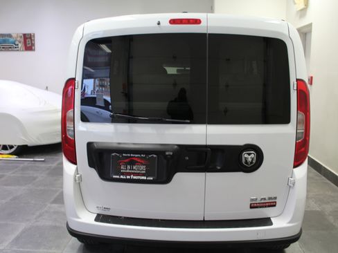 Used 2019 RAM ProMaster City Tradesman SLT image 5