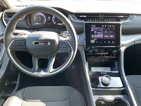 New 2025 Jeep Grand Cherokee L Laredo w/ Luxury Tech Group I image 11