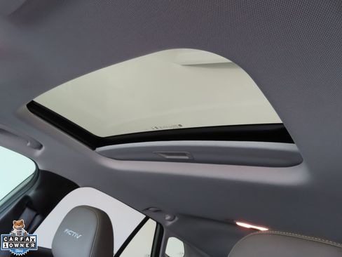Used 2025 Chevrolet Trax ACTIV w/ Sunroof Package FWD image 19