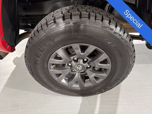Used 2022 Toyota Tacoma SR5 w/ Technology Package RWD image 11