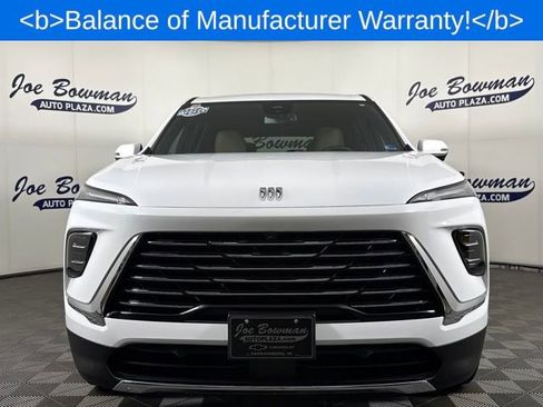 Used 2025 Buick Enclave Preferred image 3