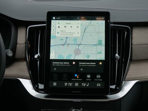New 2026 Volvo XC90 B6 Plus w/ Protection Package AWD/4WD image 8
