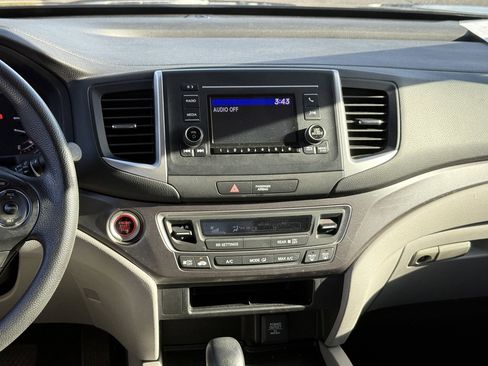 Used 2018 Honda Pilot LX image 20