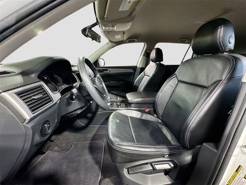 Used 2019 Volkswagen Atlas S image 11