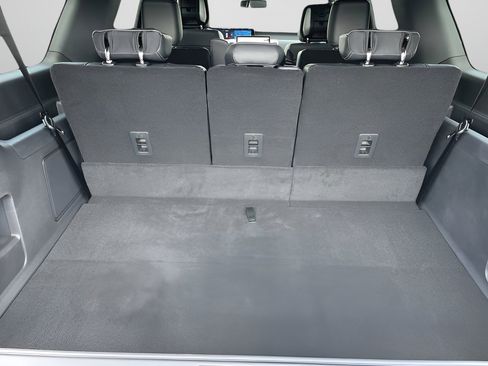 New 2026 Ford Expedition Max Platinum w/ Stealth Performance Package AWD/4WD image 9