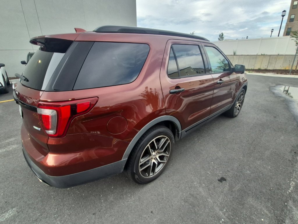 Used 2016 Ford Explorer Sport w/ Equipment Group 401A AWD/4WD image 5