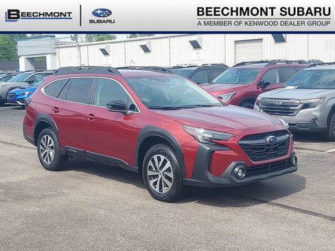 Certified 2025 Subaru Outback Premium AWD/4WD image 1