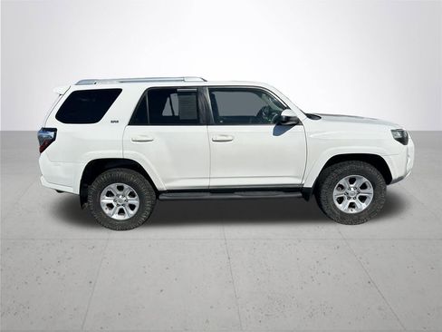 Used 2015 Toyota 4Runner SR5 image 6