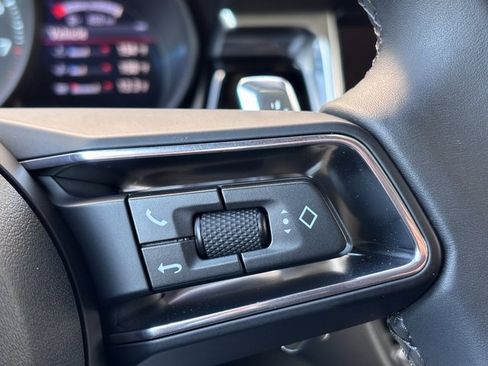 Certified 2026 Porsche Macan image 16