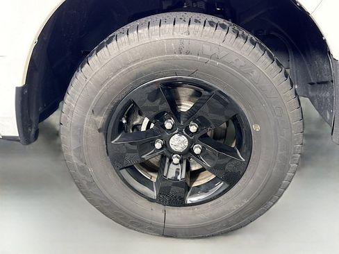 Used 2023 RAM 1500 Classic SLT w/ Trailer & Traction Group AWD/4WD image 31