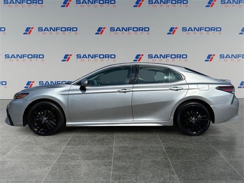 Used 2023 Toyota Camry XSE image 2