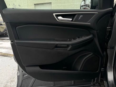 Used 2022 Ford Edge SEL w/ Convenience Package image 12
