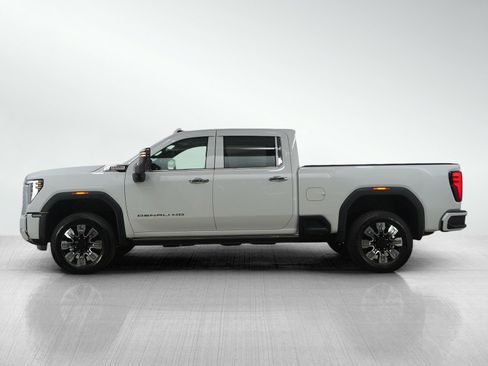 Used 2024 GMC Sierra 2500 Denali w/ Technology Package image 3