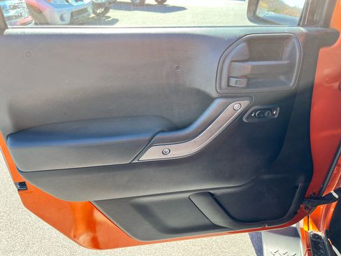 Used 2011 Jeep Wrangler Unlimited Sport image 13