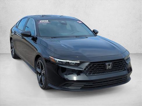 Used 2024 Honda Accord Sport image 3