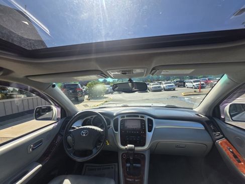 Used 2006 Toyota Highlander Limited image 12