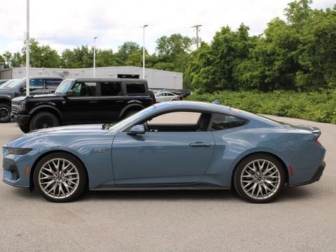 Used 2026 Ford Mustang GT Premium RWD image 8