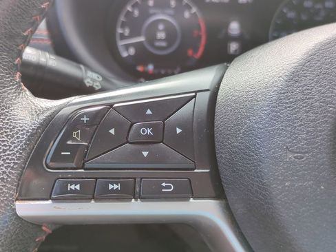 Used 2021 Nissan Kicks SR w/ SR Premium Package FWD image 21