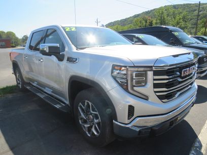 Used 2022 GMC Sierra 1500 SLT w/ SLT Premium Package