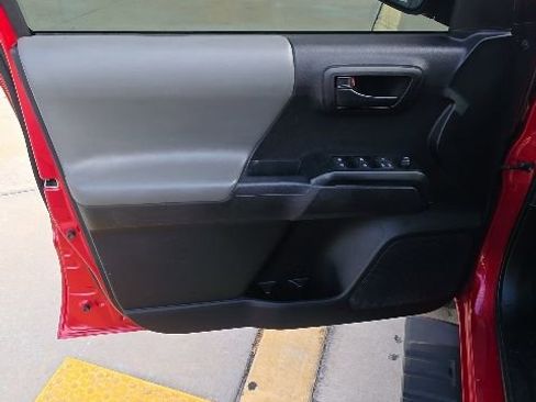 Used 2023 Toyota Tacoma SR w/ SR Convenience Package RWD image 11