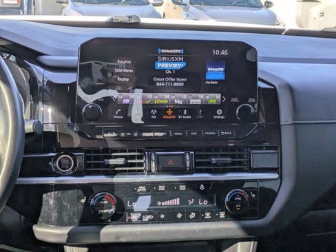 Used 2023 Nissan Pathfinder SL w/ SL Premium Package image 16