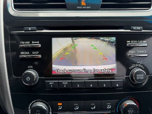 Used 2014 Nissan Altima 2.5 S w/ Display Audio Package FWD image 25