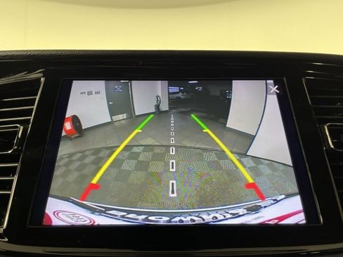 Used 2022 Dodge Durango R/T w/ Blacktop Package image 33