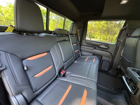 Used 2024 GMC Sierra 2500 AT4 w/ AT4 Premium Plus Package AWD/4WD image 22