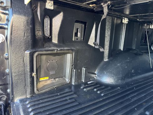 Certified 2021 Ford F150 Lariat w/ Equipment Group 502A High image 17