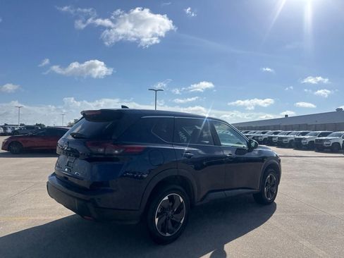 Certified 2025 Nissan Rogue SV AWD/4WD image 19