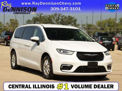 Used 2023 Chrysler Pacifica Touring-L