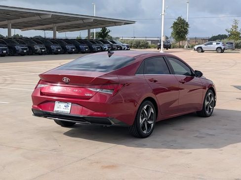 Used 2023 Hyundai Elantra Limited FWD image 5