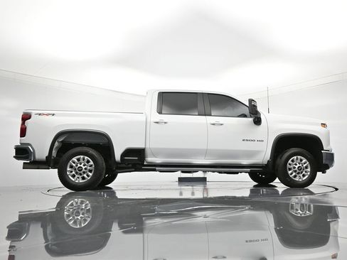 Certified 2025 Chevrolet Silverado 2500 LT w/ Convenience Package image 42