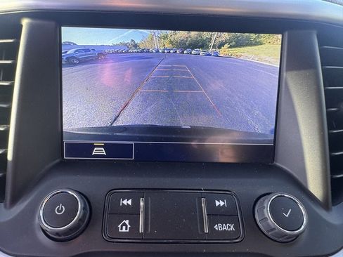 Used 2023 GMC Acadia SLT image 7