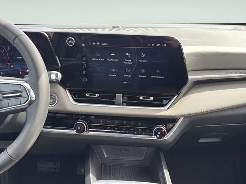 New 2026 Chevrolet Equinox LT w/ Convenience Package II AWD/4WD image 16