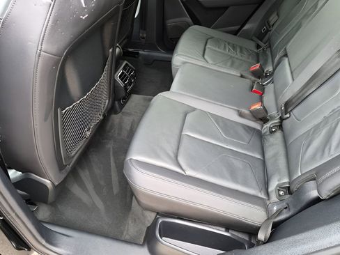 Used 2023 Audi Q3 2.0T Premium Plus w/ Premium Plus Package image 21