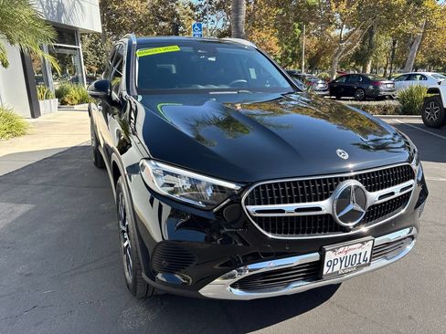Used 2025 Mercedes-Benz GLC 350e 4MATIC image 3