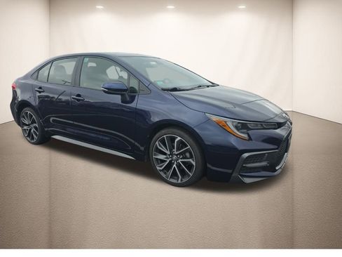 Used 2020 Toyota Corolla SE image 2