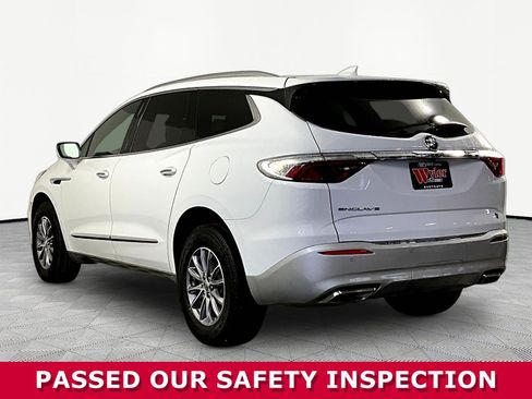 Used 2023 Buick Enclave Essence w/ LPO, Floor Liner Package FWD image 4