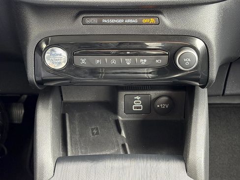 Used 2024 Ford Escape Platinum image 28