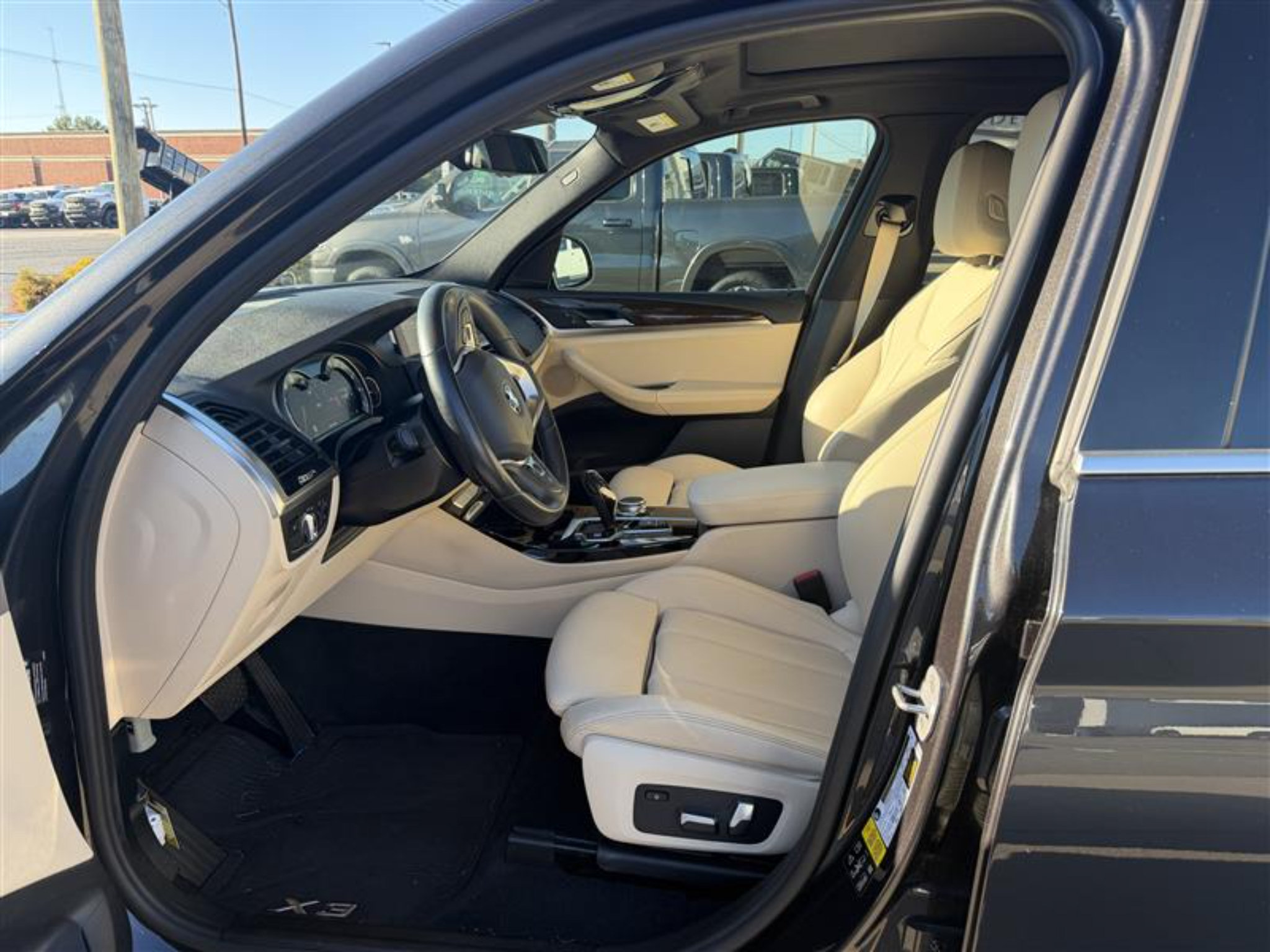 Used 2019 BMW X3 xDrive30i w/ Driving Assistance Package AWD/4WD image 9