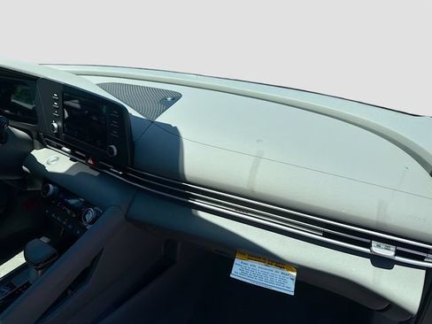 New 2026 Hyundai Elantra SEL Sport Premium FWD image 30