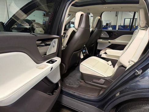 Used 2020 Lincoln Aviator Black Label w/ Dynamic Handling Package AWD/4WD image 13