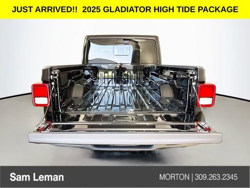 New 2025 Jeep Gladiator High Tide image 24