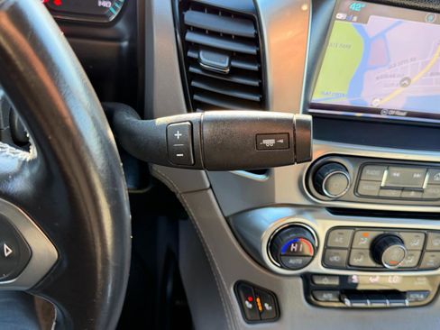 Used 2020 Chevrolet Suburban LT image 26