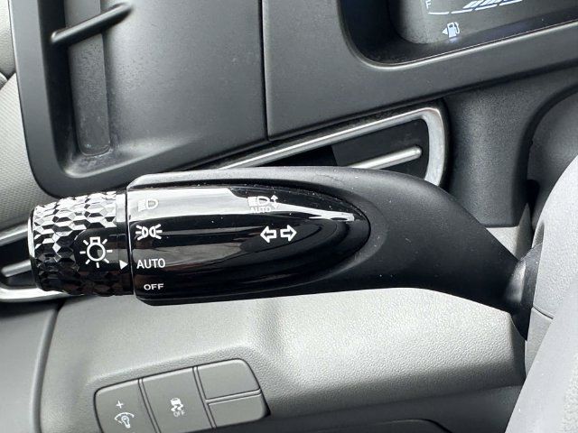 Certified 2026 Hyundai Elantra SEL Sport Premium FWD image 35