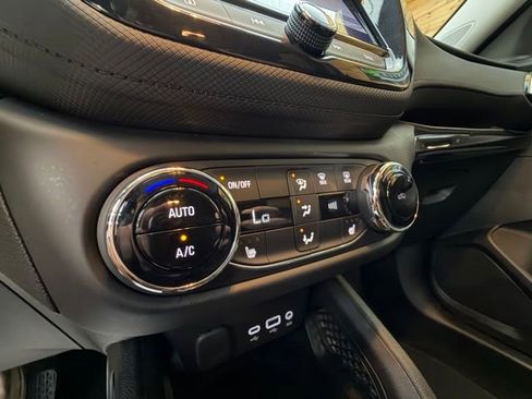 Used 2023 Chevrolet TrailBlazer LT w/ Convenience Package AWD/4WD image 25