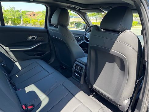 Used 2026 BMW 330i xDrive Sedan w/ Premium Package AWD/4WD image 29