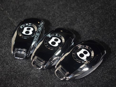 New 2025 Bentley Bentayga image 41