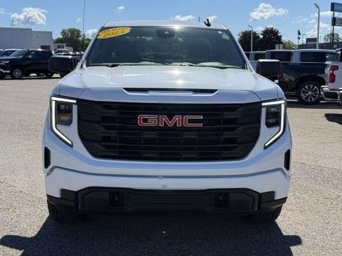 Used 2023 GMC Sierra 1500 Pro w/ Graphite Edition AWD/4WD image 3